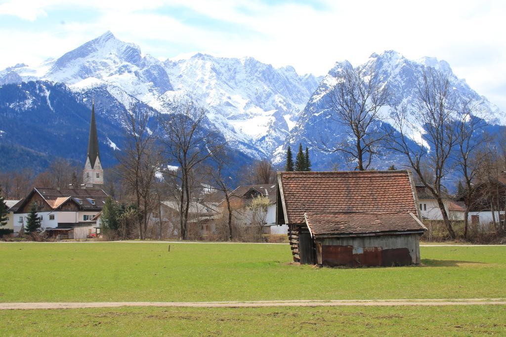 Landhaus Alpenblick Apartment Гармиш-Партенкирхен Стая снимка