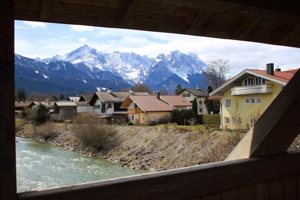 Landhaus Alpenblick Apartment Гармиш-Партенкирхен Стая снимка